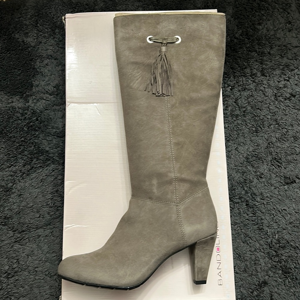 Bandolino Knee High Boots. Size 10- Wide Calf. Brand NEW.
